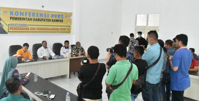 Pemkab Kampar Gelar Konferensi Pers Terkait Covid 19