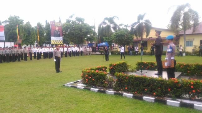 Kapolres Bacakan Amanat Presiden RI pada Upacara Hari Bhayangkara ke-72 di Polres Kampar