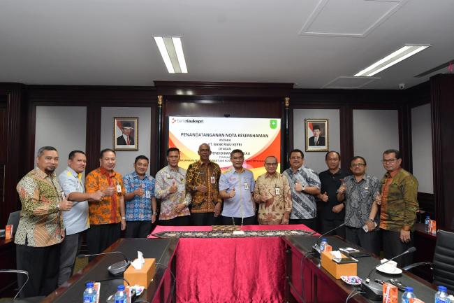 Disdik Riau Percayakan Pada Bank Riau Kepri Terkait Dana Bosnas, Bosda dan Sertifikasi Guru Riau