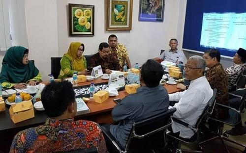 Rektor dan Humas UIR Dapat Undangan Menghadiri Rapat BKS PTIS di Jakarta