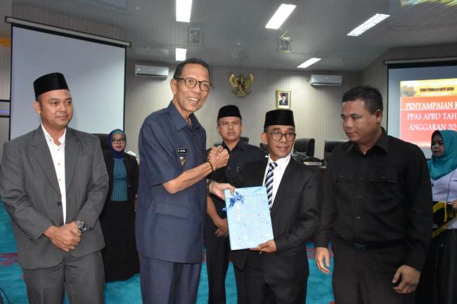 Paripurna, Bupati Kampar Sampaikan KUA-PPAS 2019