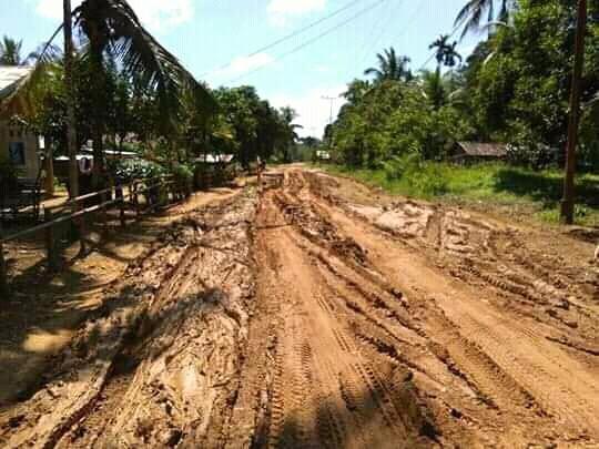 Jalan rusak parah, Ratusan Warga Desa di Kabupaten Kampar Nyaris Terisolir
