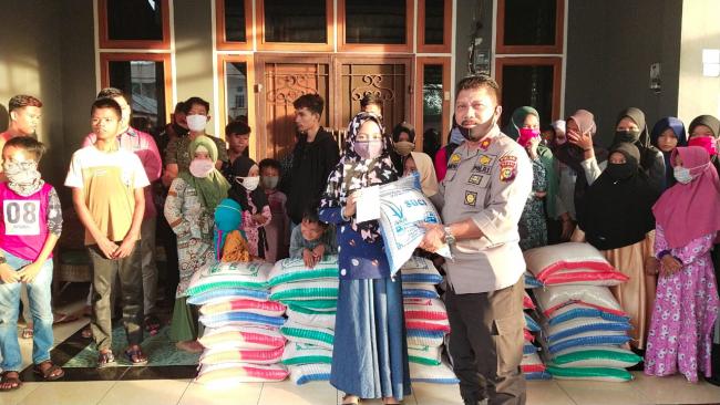 Giliran Anak Yatim Kampung Godang di Santuni Kapolsek Tapung