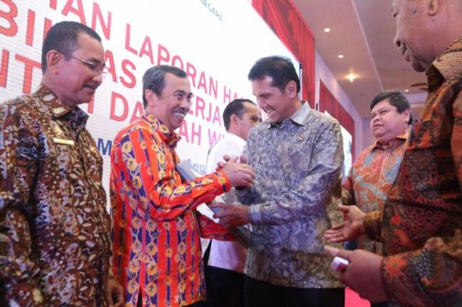 Bupati Siak Syamsuar, Dapat Penghargaan Inovasi Publik dari Kementerian PAN RB