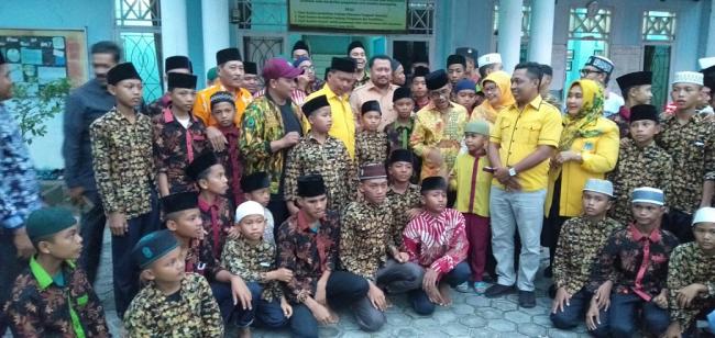 Dalam Rangka HUT ke-55, DPD I Golkar Riau Adakan Syukuran Bersama Anak Yatim di Kabupaten Kampar