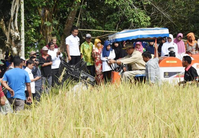 Bupati Kampar, Inovasi Teknologi Tingkatkan Hasil Pertanian
