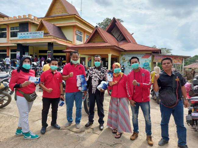 DPC PDI Perjuangan INHU Bagikan Ribuan Masker Gratis ke Masyarakat.