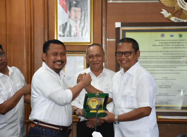 Bupati Kampar tandatangani kerjasama dengan BKSDA Riau di KLHK RI