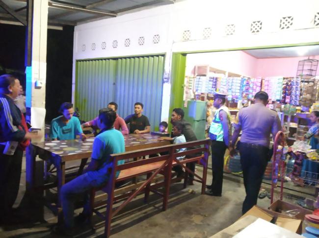 Polres Kampar dan Polsek Jajaran Intensifkan Himbauan Social Distancing dan Physical Distancing 