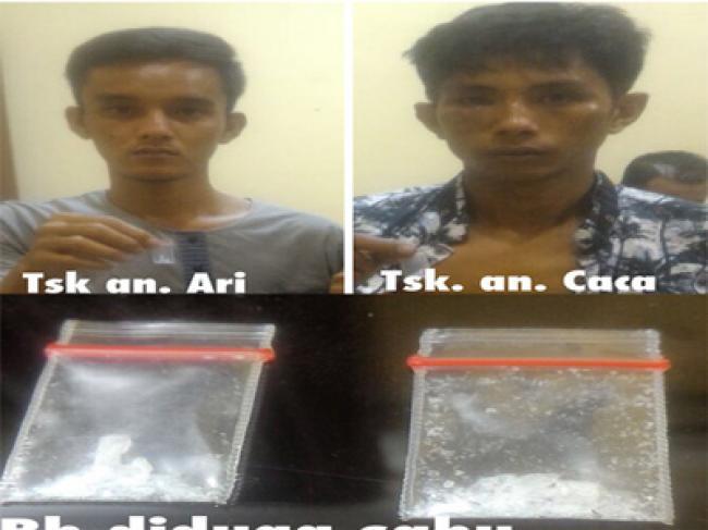 Dua Pemuda Tampan Ditangkap Polisi, Miliki 2 Paket Sabu