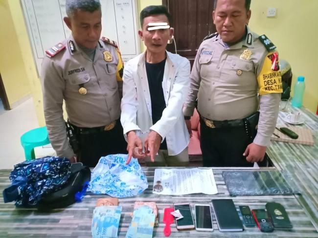 Diduga Hipnotis Korbannya, Pelaku Penipuan ini Diamankan Polsek Tambang
