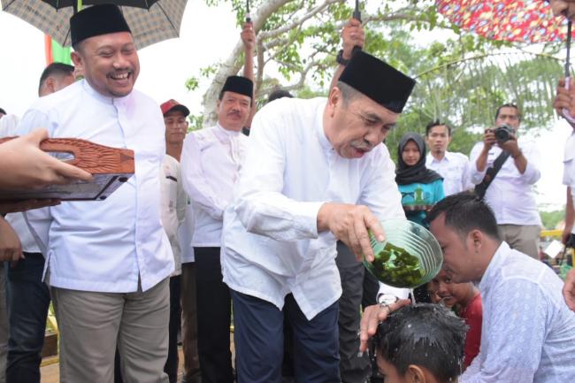 Sambut Ramadhan 1440 H/2019 H, Gubernur Riau Hadiri Balimau Kasai di Kampar.