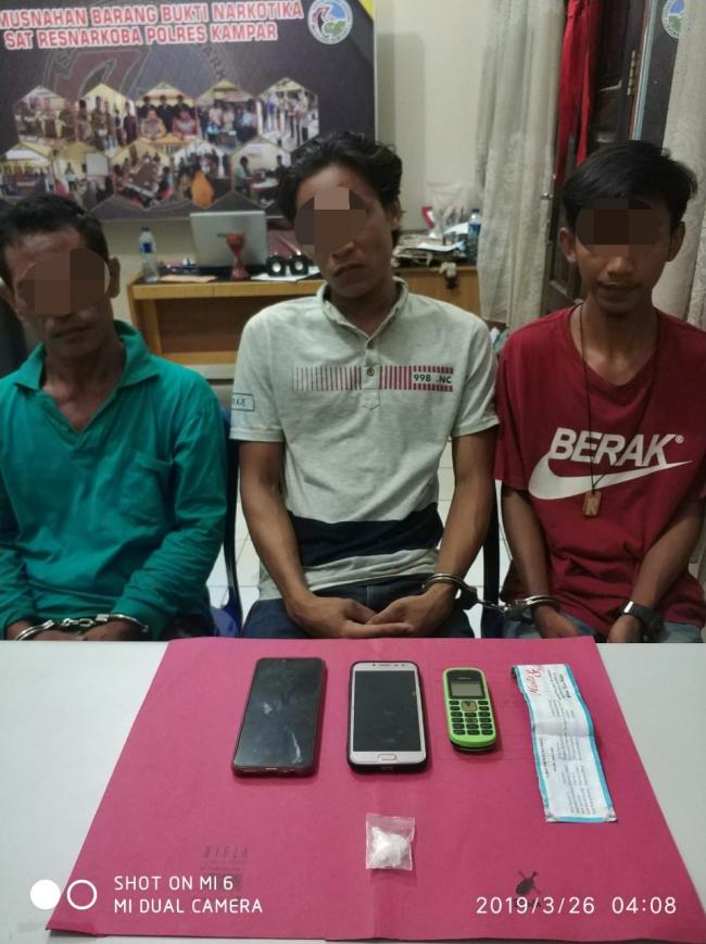 Tiga Pelaku Narkoba Diringkus Polisi di Desa Bukit Sakai