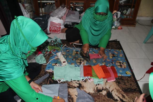 Ditengah Pandemi Covid 19, Kodim 0313/Kpr  produksi 20.000 masker secara serentak di Tiga Kabupaten