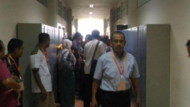 Calon Anggota Bawaslu Riau Ikuti Test CAT di PCR 
