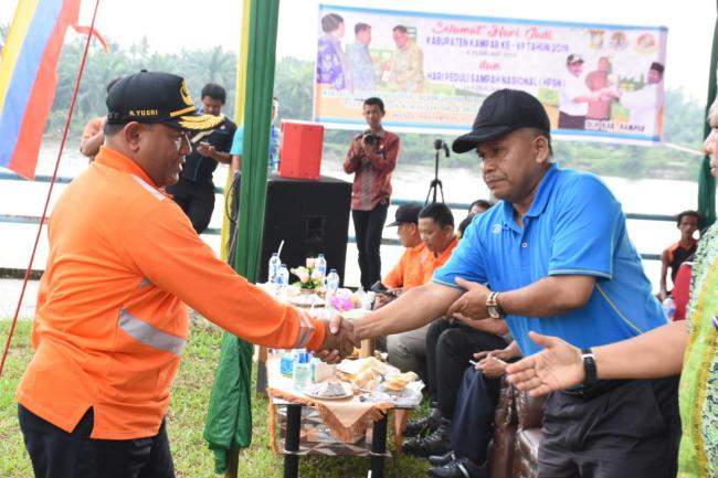 Festival Pacu Sampan Ikut Meriahkan Hut Kampar