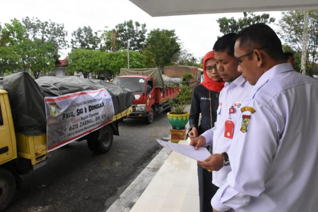 Pemkap Kampar Kirim Bantuan Sembako Dan Pakaian Layak Pakai Untuk Korban Palu