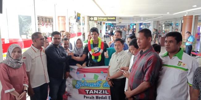 Disdikpora dan KONI Kampar Sambut Kepulangan Tanzil Peraih Medali Emas Dayung Asian Games 2018