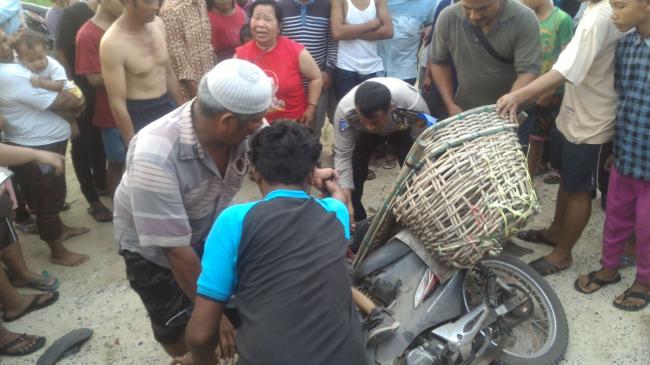3 Orang Tewas dalam Kecelakaan Lalulintas antara Mobil Pickup dan Sepeda Motor