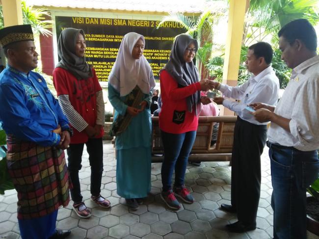 Program Jemput Bola Disdukcapil Kampar di SMAN 2 Siak Hulu