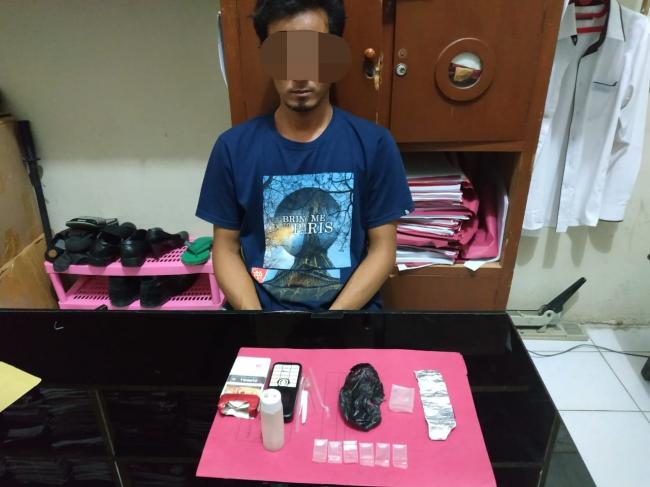 Pelaku Narkoba Diciduk Petugas di Pondok Tepi Sungai
