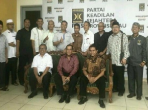 Edy Natar Silahturahmi Ke DPW PKS Riau