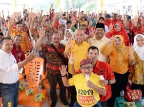 Warga  Rohil Semakin Percaya pada Andi Rachman - Suyatno Pimpin Riau