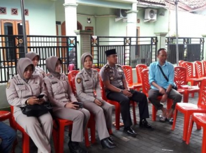 Sambang Duka, Kabid Humas Polda Banten Kunjungi Rumah Duka ASN Polri Almh. Titin.