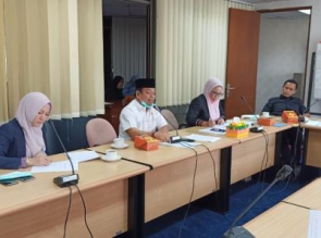 Fraksi PDI Perjuangan DPRD Riau Dorong Perda Pesantren Segera di Sah kan.