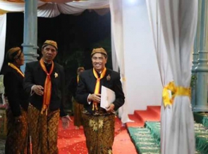 Bupati Siak Syamsuar Dapat Gelar Kehormatan Kanjeng Raden Tnggung dari Keraton Surakarta
