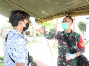 TNI Bersama Pemerintah Daerah Dirikan Posko Siaga Covid-19 di Perbatasan