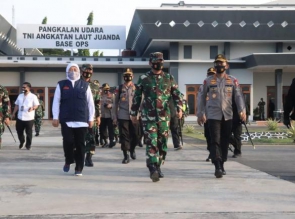 Panglima TNI bersama Kapolri Pimpin Rapat Penanganan Covid-19 di Jawa Timur