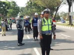 Sat Lantas Lakukan Operasi Keselamatan di Jalan SM Amin Pekanbaru.