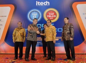 Bank Riau Kepri Meraih Penghargaan The Best Top IT Implementation 2017