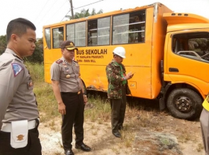 Laka Tunggal Bus Sekolah PT. Rama Jaya, Kapolres Kampar Tinjau TKP