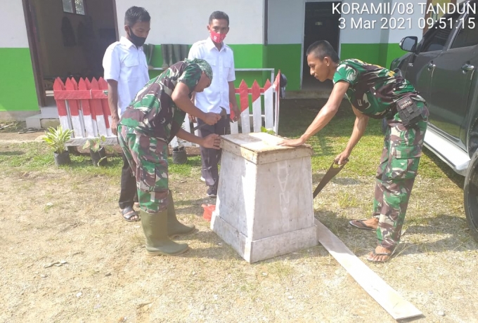 TMMD Ke-110 Kodim 0313/KPR Satgas Bersama Aparatur Desa Laksanakan Goro di Kantor Desa Koto Ranah