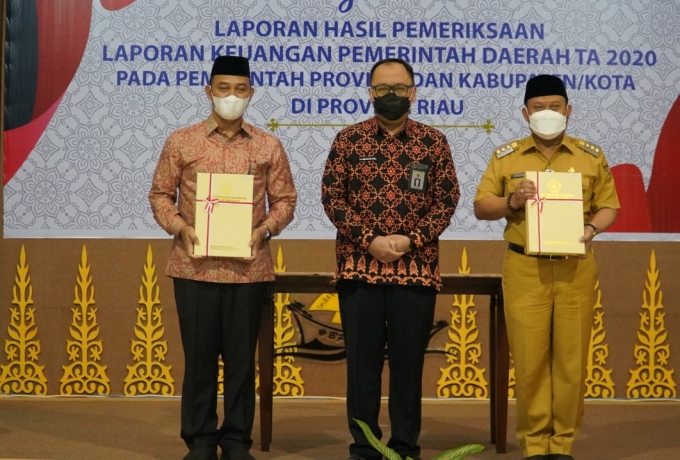 Kabupaten Kampar Kembali Raih Opini WTP Kelima Kali Berturut Turut dari BPK Perwakilan Riau