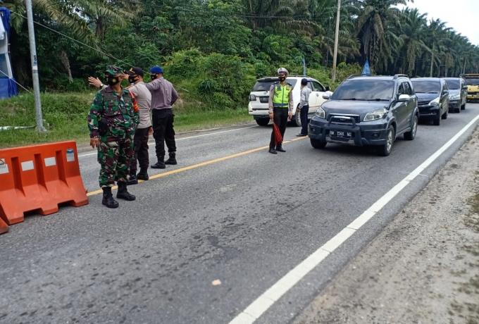 TNI - POLRI Bersama Satpol-PP Menggelar Kegiatan Operasi Yustisi Di Jalan Lintas