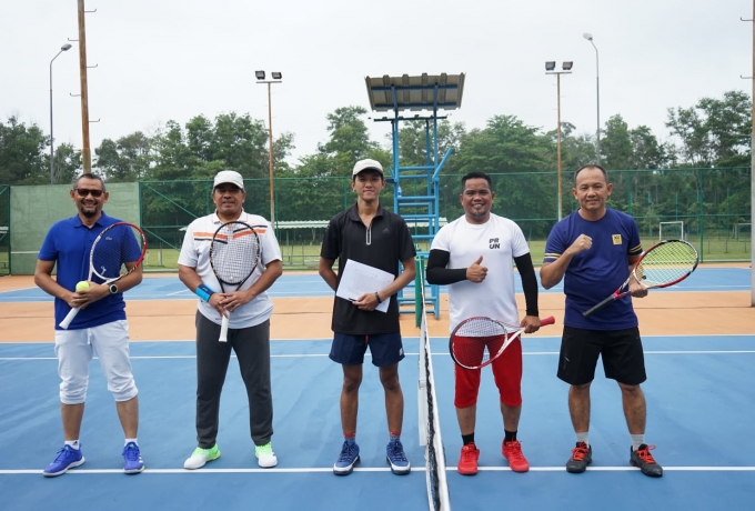 Jalin Talisilahturahmi Bupati Siak vs Bupati Pelalawan Gelar Laga Persahabatan Tenis