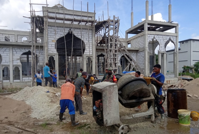 Kekompakan Babinsa dan Warga Dalam Membangun Masjid Nurul Ikhlas