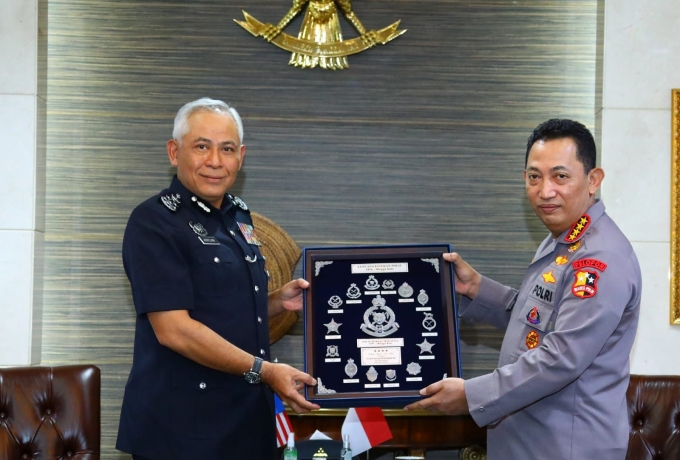 Bertemu Kepala Kepolisian Malaysia, Kapolri Bahas PMI Ilegal Hingga Penanganan Covid 19
