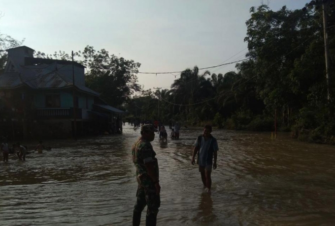 Serda Ahmad Basahil Pantau Kondisi Banjir