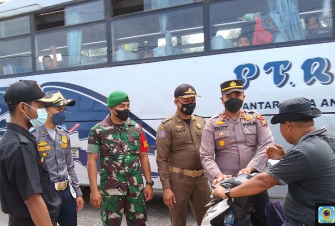 TNI Bersama Laksanakan Ops Yustisi, Stop Pengendara Yang Tak Pakai Masker
