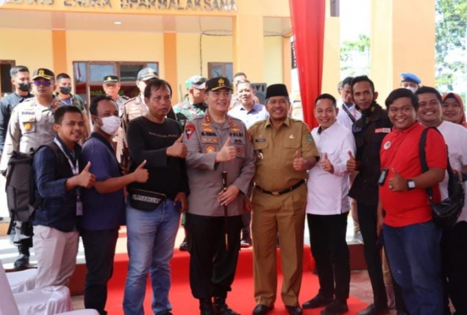 Bersama Forkopimda Ketua DPRD Siak Sambut Kedatangan Kapolda Riau
