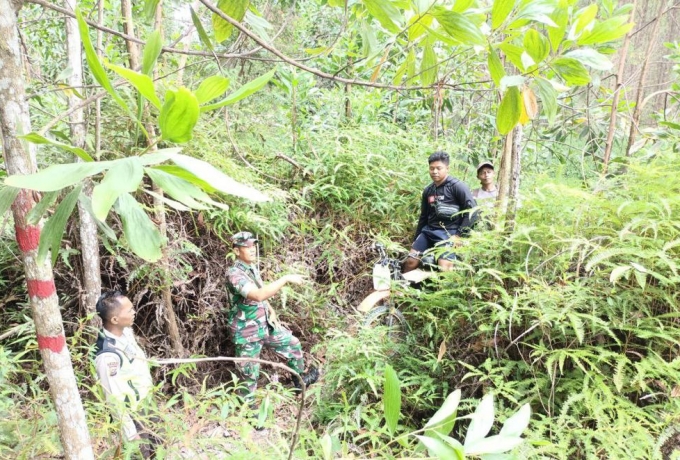 Lindungi Hutan TNTN, Babinsa Aktif Patroli Cegah Karhutla