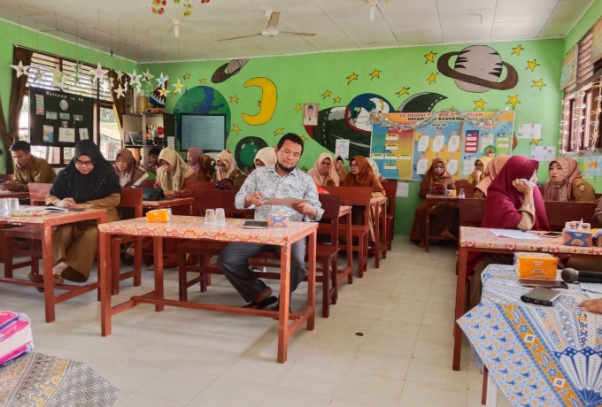 Reses di Desa Bukit Sembilan Anggota DPRD Kampar di Sabut Hangat Ratusan Warga