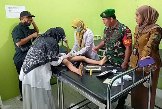 Serka Dedy Junianto : Laksanakan Pendampingan Sunatan Massal Sebagai Wujud Kepeduli TNI
