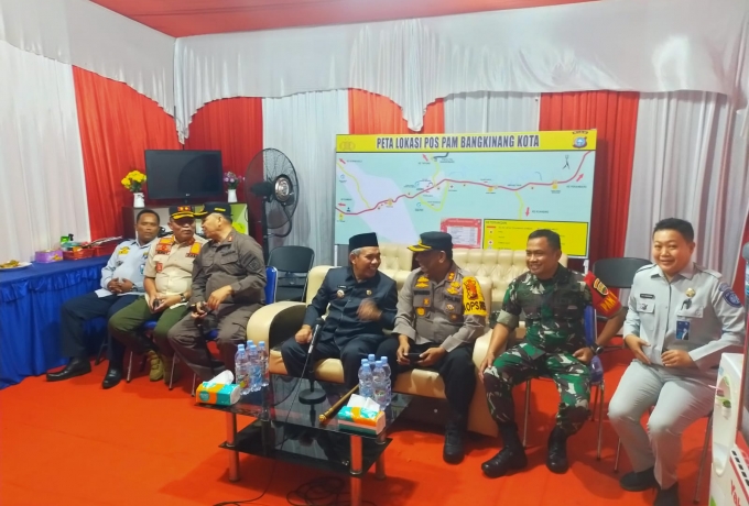 Dandim 0313/KPR Pantau Malam Tahun Baru Secara Virtual Bersama Panglima TNI dan Kapolri