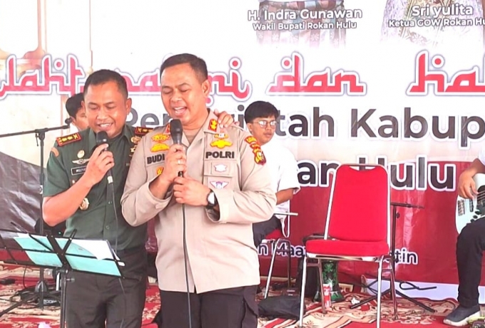 Momen Dandim 0313/KPR dan Kapolres Rohul Salam Komando Hingga Duet Bernyanyi Bersama