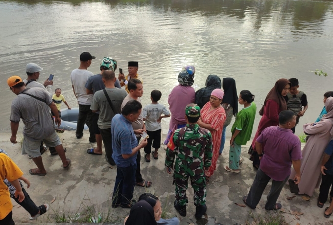 Diduga Hanyut di Sungai, Seorang Remaja di Rokan Hulu Riau Masi Dalam Pencarian 